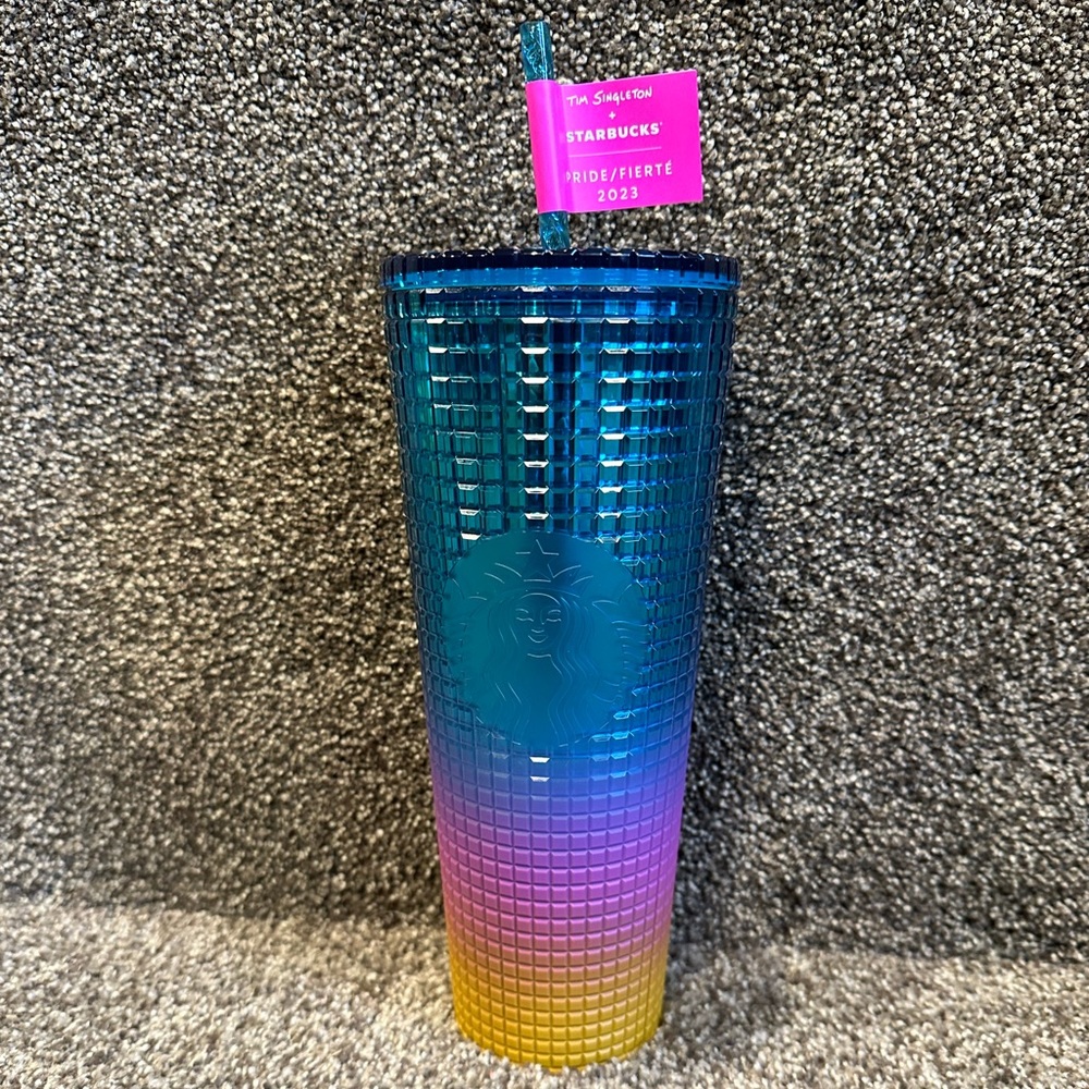 Starbucks summer 2023 Venti gridded rainbow ombré pride cup, nwt